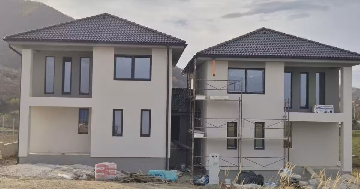 Casă individuală de vânzare cu 4 camere în Cisnădie