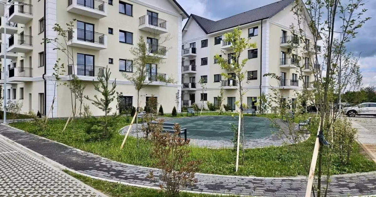 Apartament de vânzare cu 3 camere în Șelimbăr