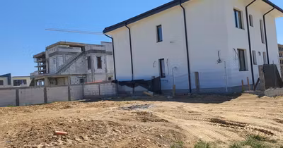 Teren Central