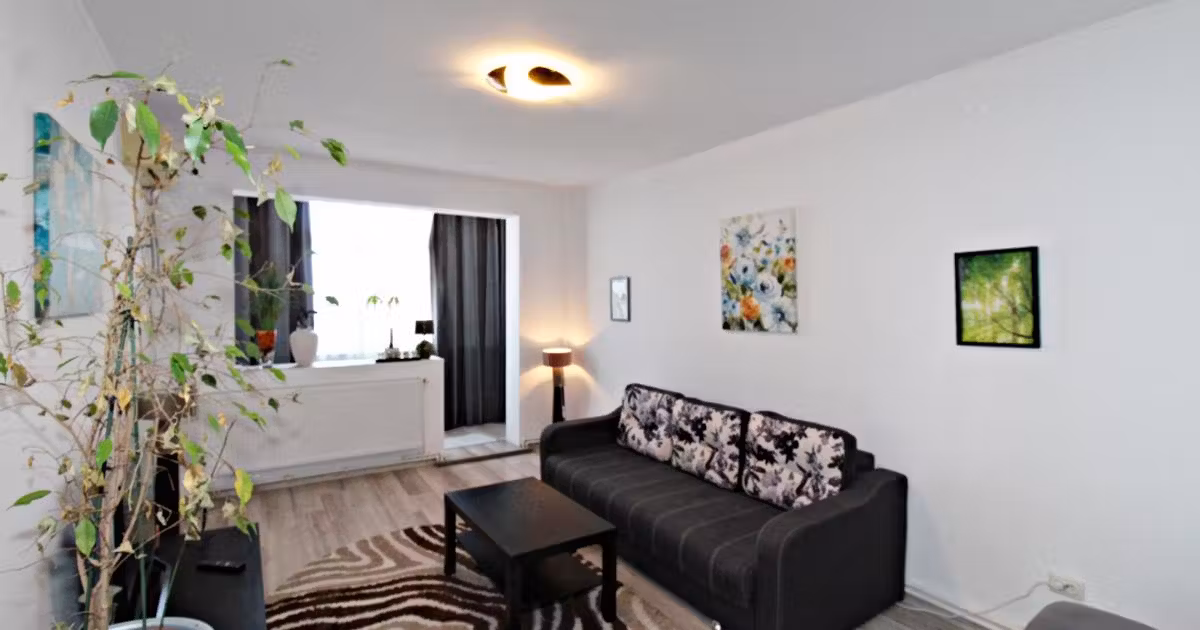 Apartament de vânzare cu 3 camere în zona Tomis Mall, Constanța