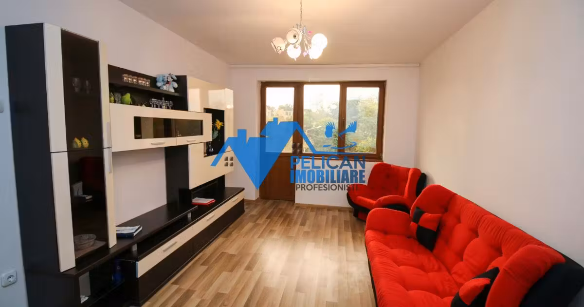 Apartament de vânzare cu 3 camere, mobilat în zona Vest, Tulcea