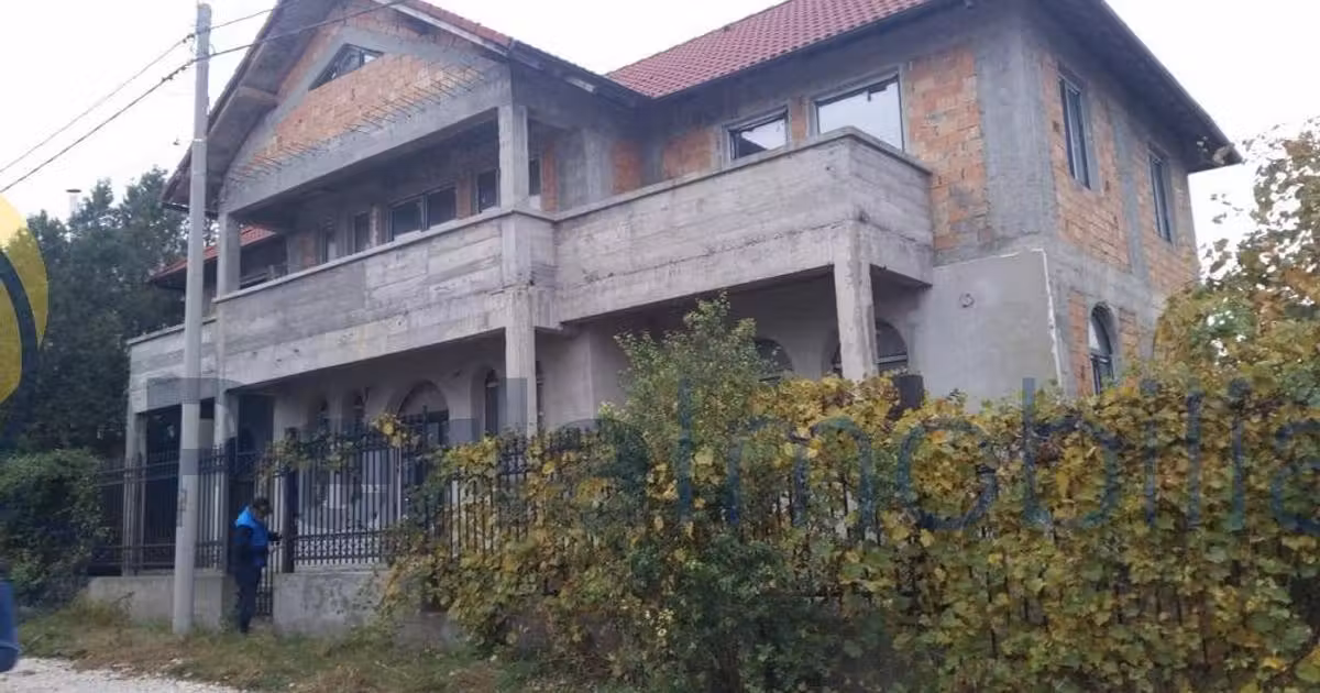 Casă individuală de vânzare cu 4 camere în Ovidiu