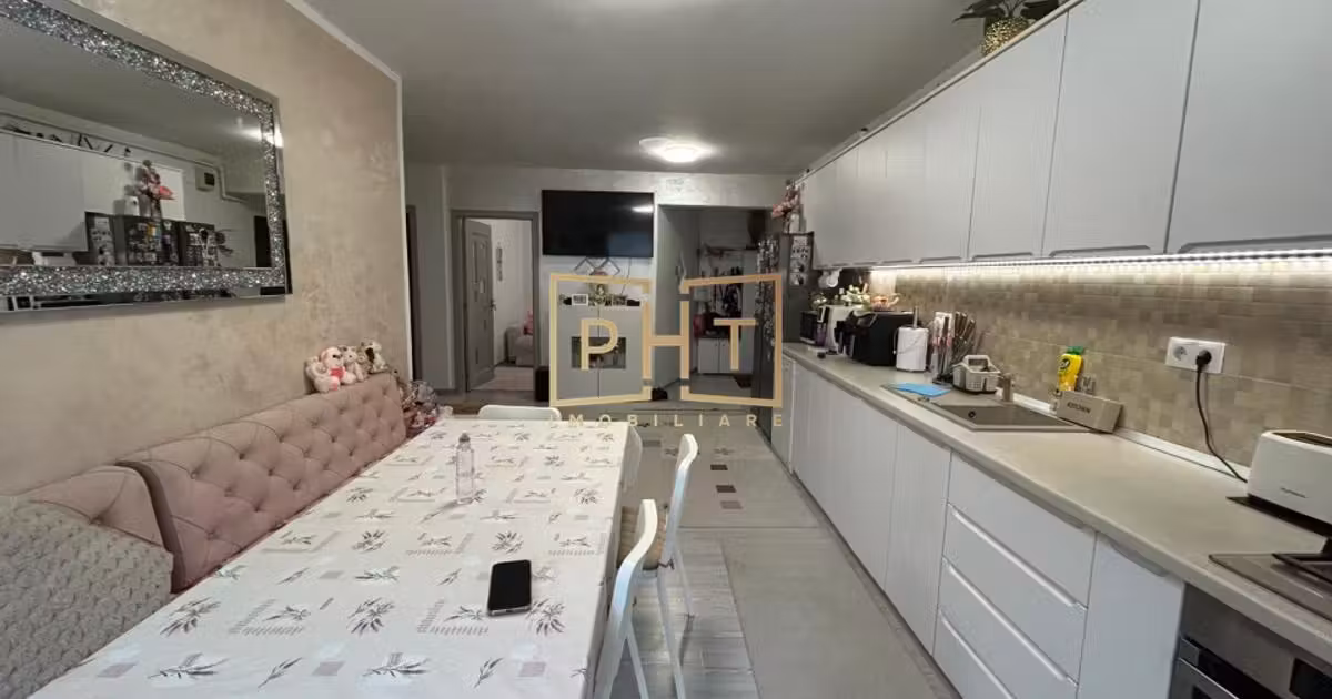 Apartament de vânzare cu 3 camere, mobilat în Florești