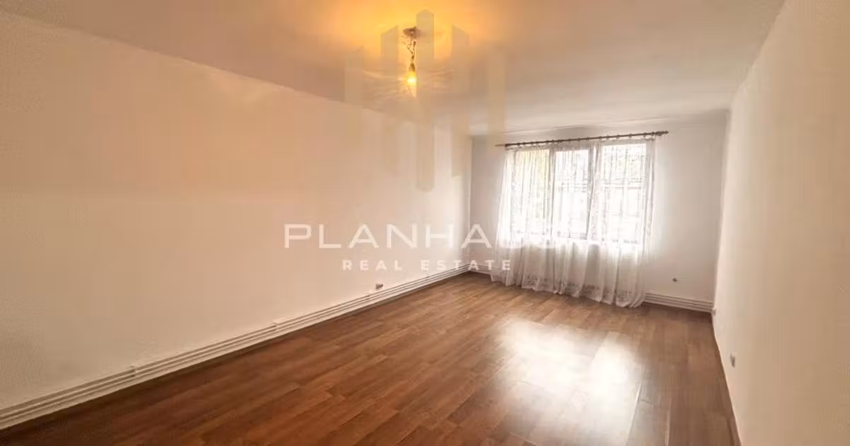 Apartament de vânzare cu 3 camere în zona Săsar, Baia Mare