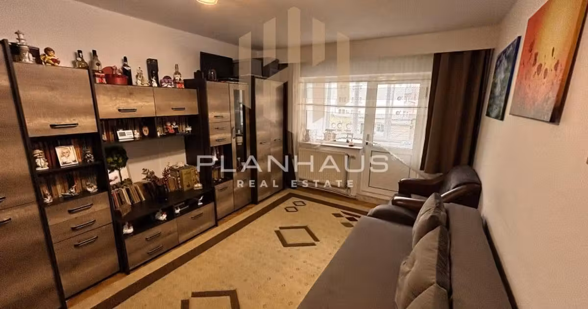 Apartament de vânzare cu 3 camere, mobilat în zona Central, Baia Mare