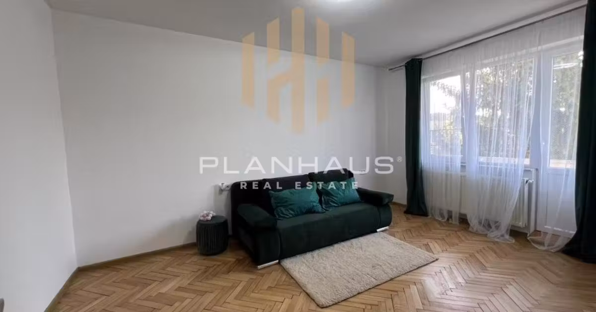Apartament de vânzare cu 3 camere în zona Săsar, Baia Mare