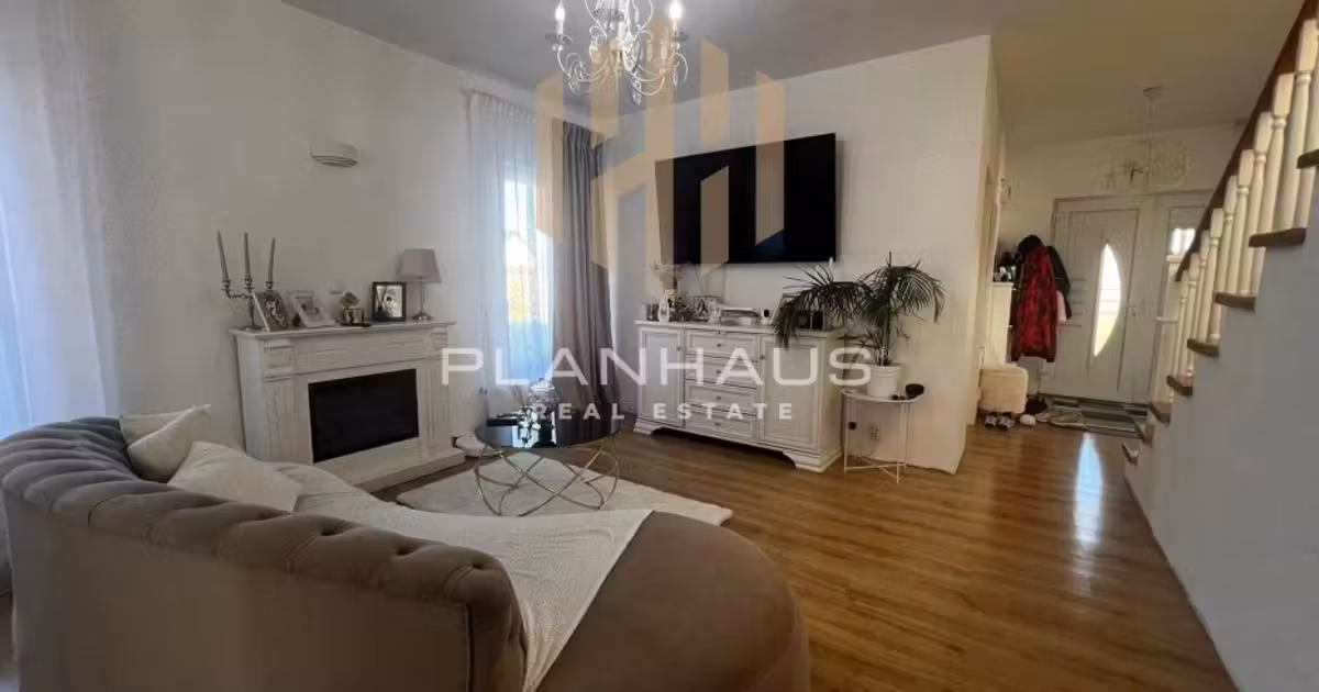 Casă de vânzare cu 5 camere în Mocira