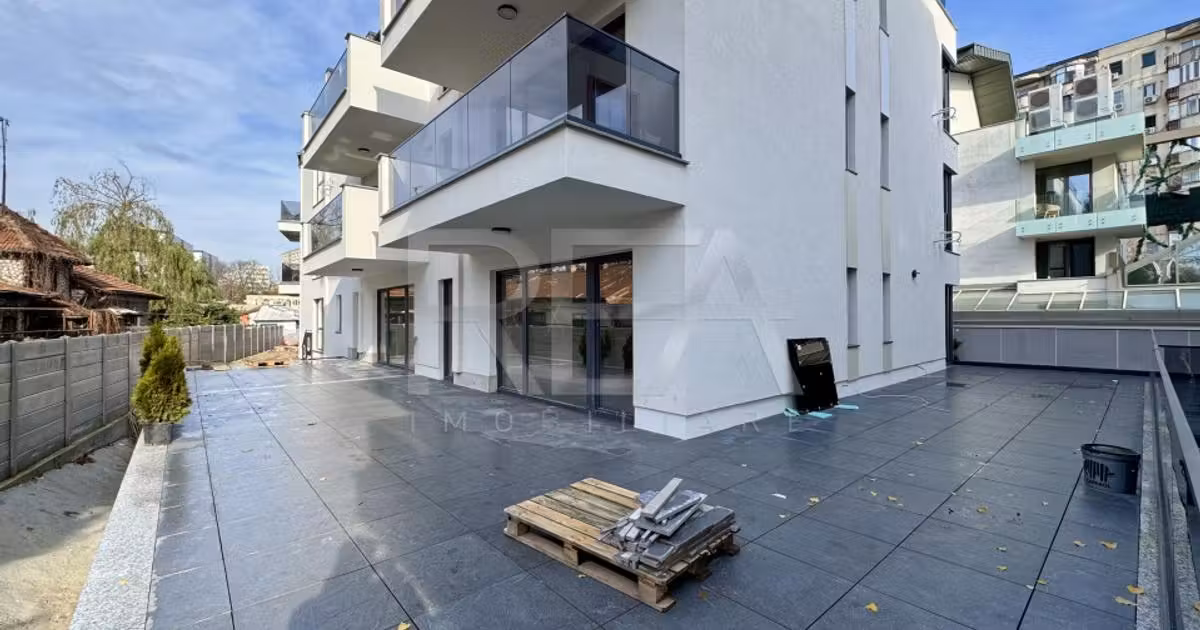 Spațiu comercial de vânzare de 300.00 mp, în zona Matei Voievod, Ultracentral