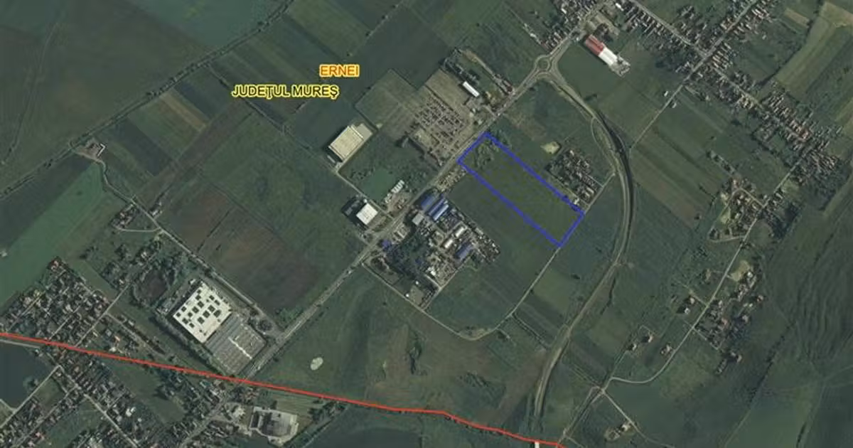 Teren intravilan de vânzare de 36507 mp, în Ernei