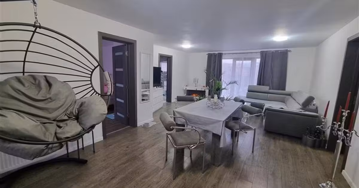 Casă individuală de vânzare cu 4 camere în Lechincioara
