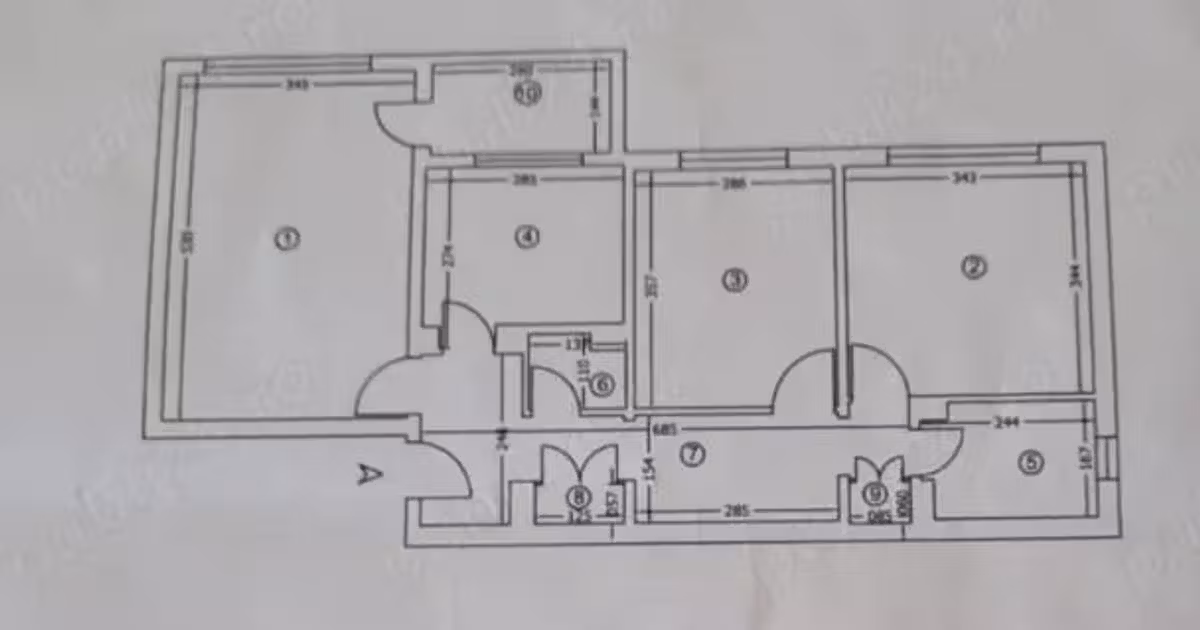 Apartament de vânzare cu 3 camere în zona Broșteni, Buzău