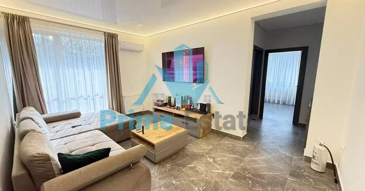 Apartament de vânzare cu 3 camere, mobilat în Florești