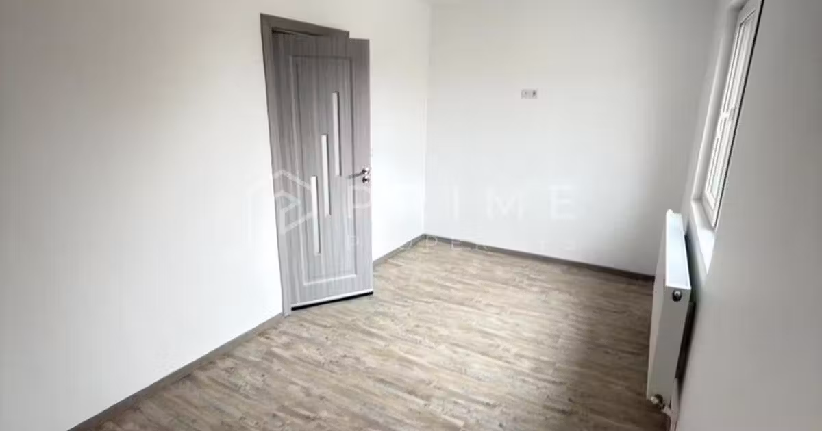 Apartament de vânzare cu 3 camere în zona Dâmbu Pietros, Târgu Mureș