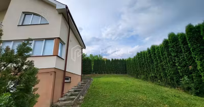 Casă Livezeni