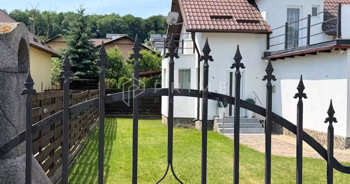 Casă individuală de vânzare cu 4 camere în Budiu Mic