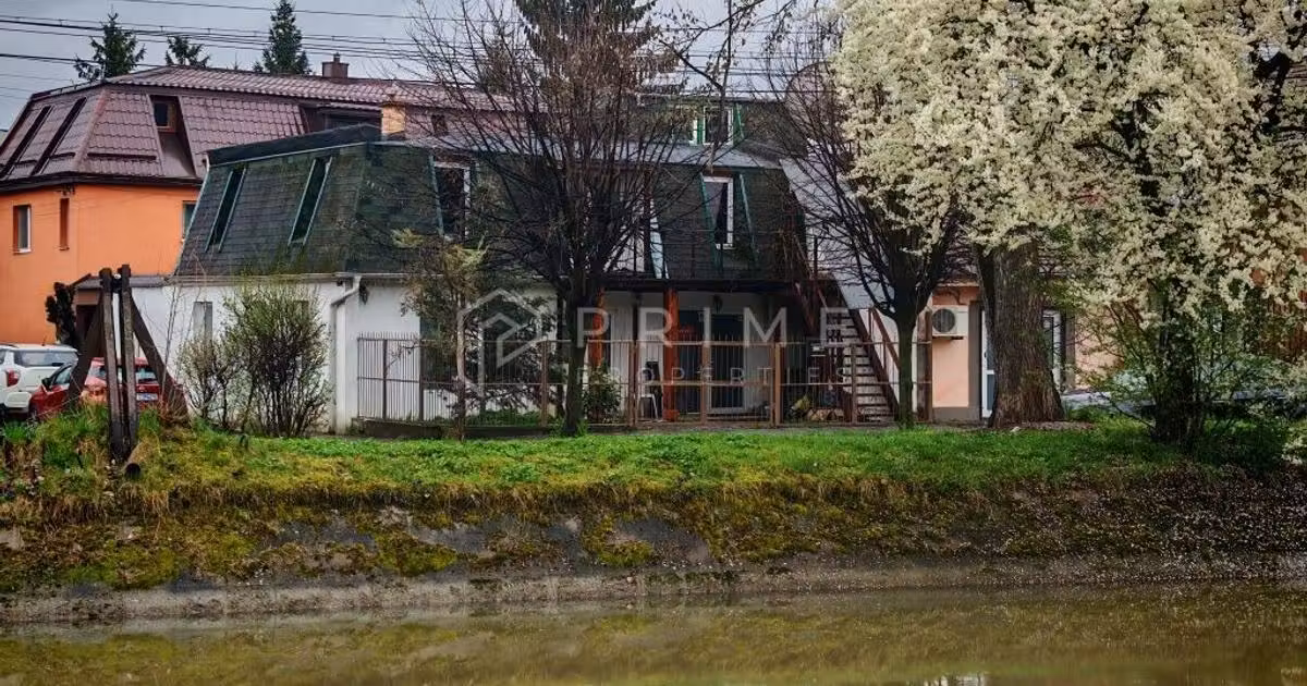 Casă individuală de vânzare cu 4 camere în zona Aleea Carpați, Târgu Mureș
