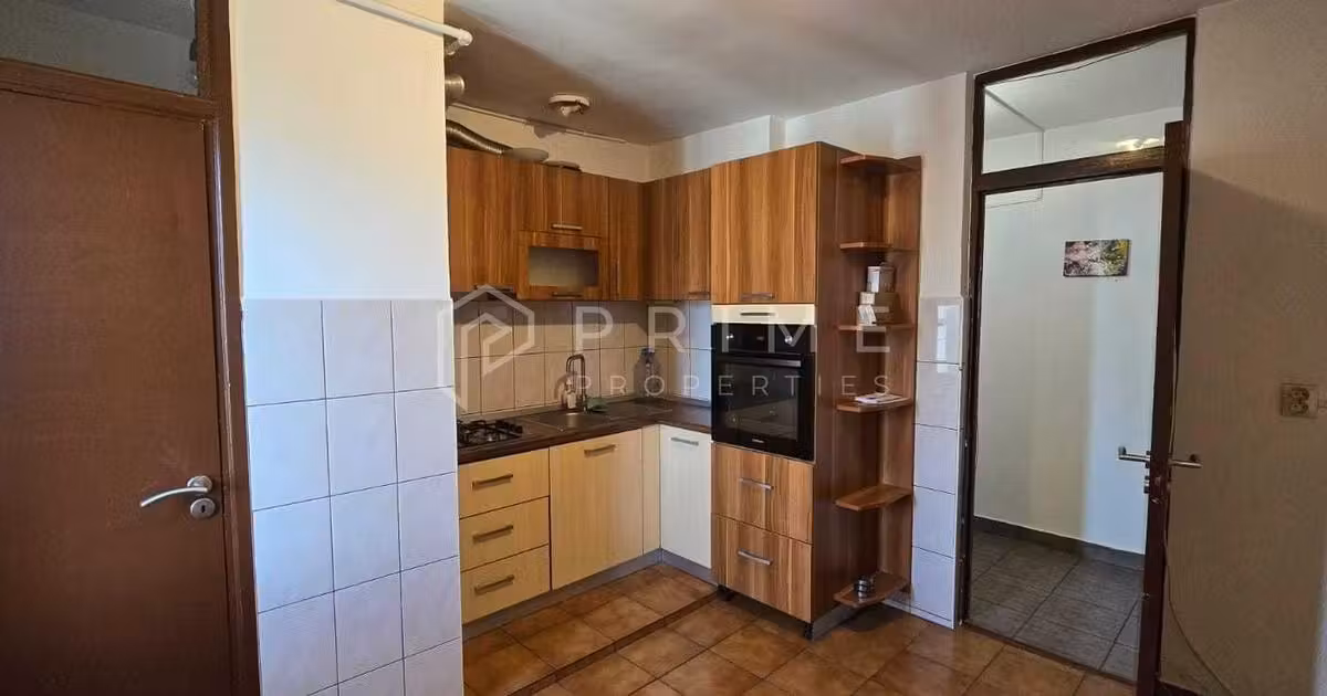 Apartament de vânzare cu 3 camere în zona Tudor, Târgu Mureș