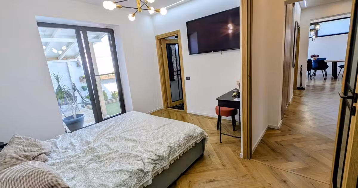 Casă individuală de vânzare cu 5 camere, mobilată în zona Bucureștii Noi, Sector 1