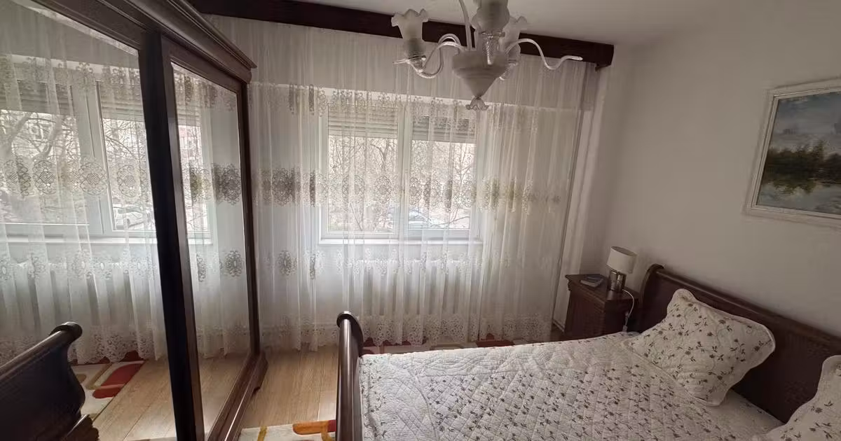 Apartament de vânzare cu 4 camere, mobilat în zona Dacia, Constanța
