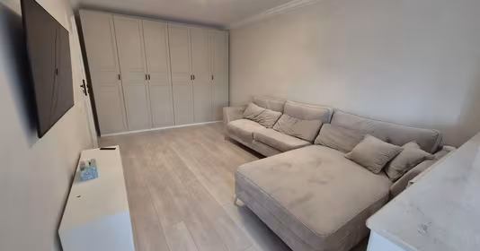 Apartament Militari