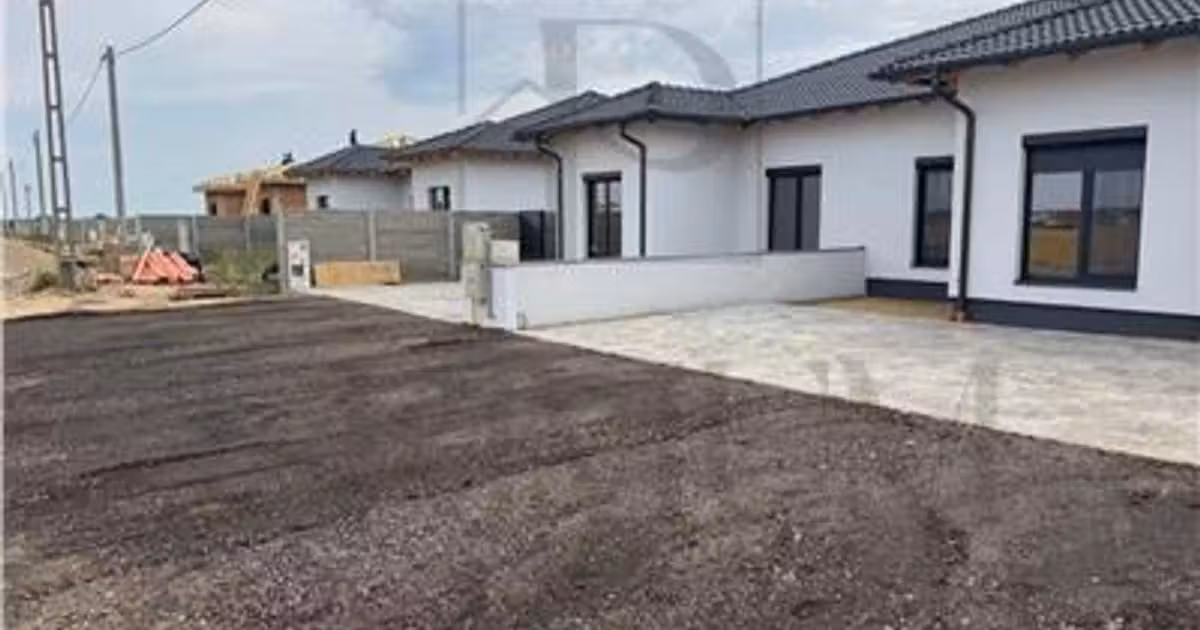 Duplex de vânzare cu 4 camere în Moșnița Nouă