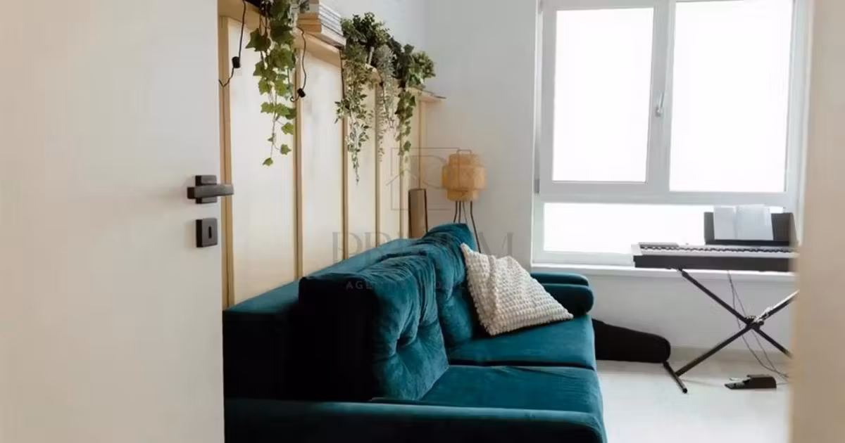 Apartament de vânzare cu 3 camere, mobilat în Dumbrăvița