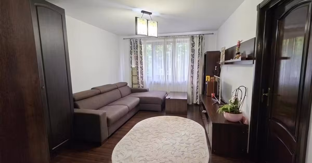 Apartament de vânzare cu 3 camere, mobilat în zona Ultracentral, Suceava
