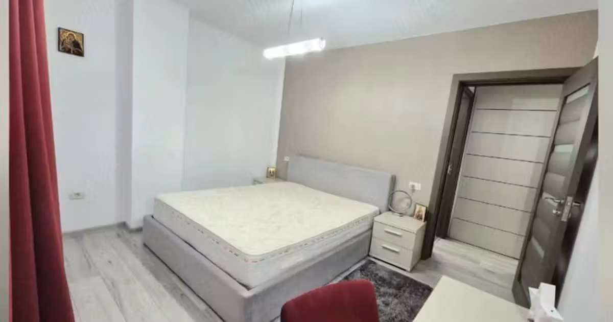 Apartament de vânzare cu 3 camere, mobilat în zona Km 4, Constanța
