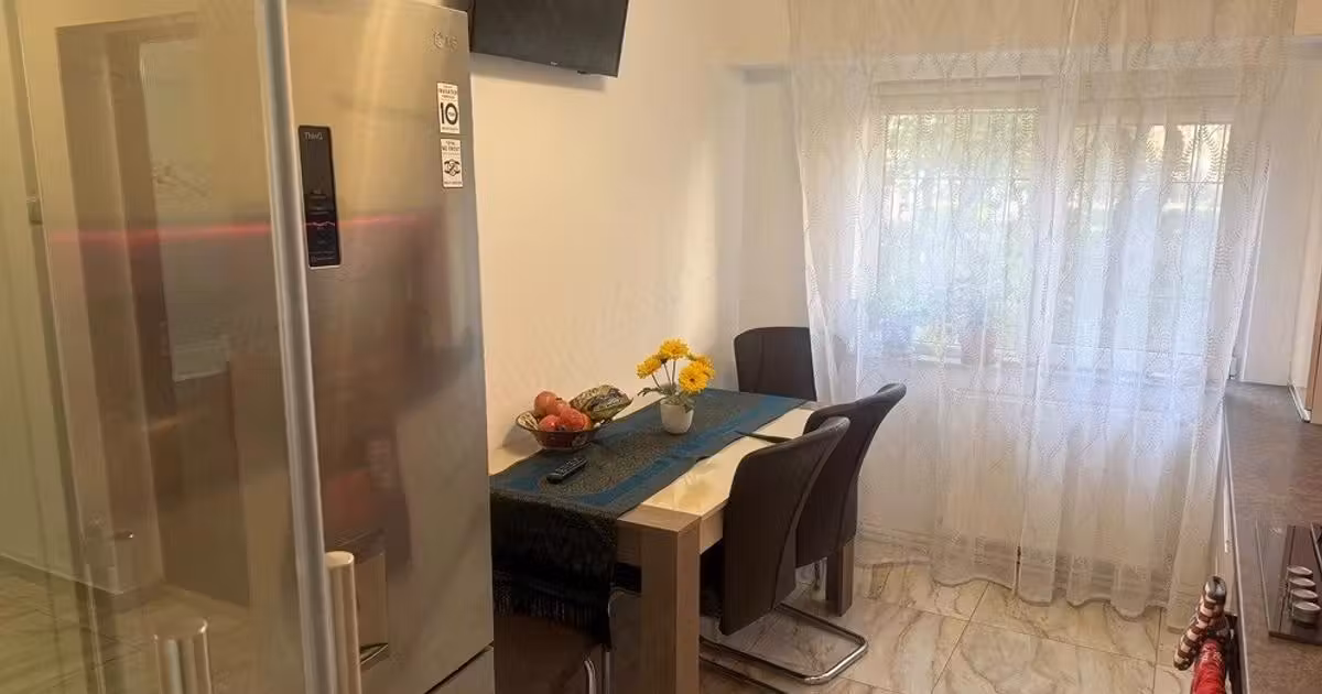 Apartament de vânzare cu 2 camere în zona Faleza Nord, Constanța