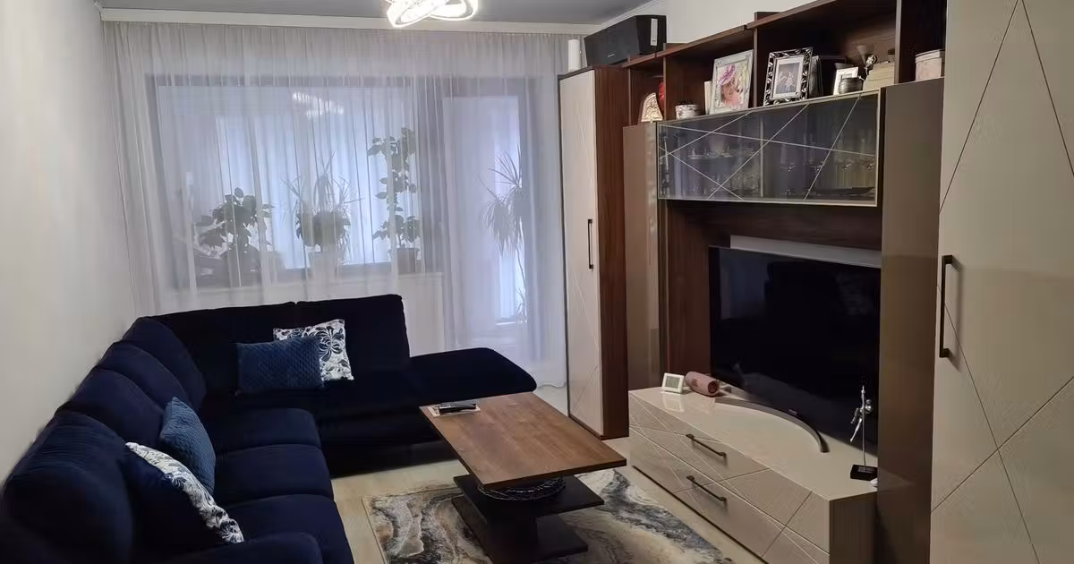 Apartament de vânzare cu 3 camere în zona Carrefour, Constanța