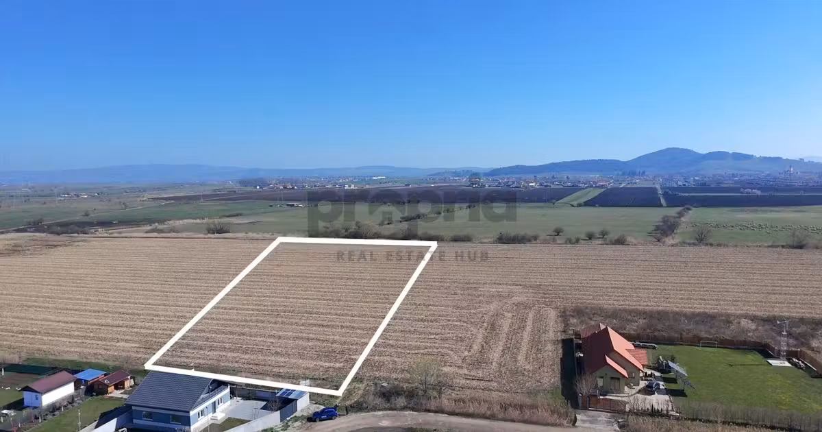 Teren agricol extravilan de vânzare de 6400 mp, în Sânpetru