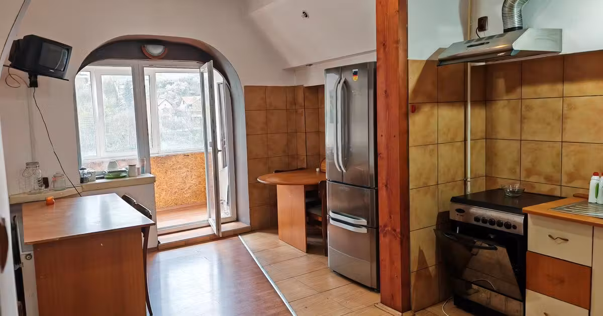 Apartament de vânzare cu 2 camere în zona Ultracentral, Brașov