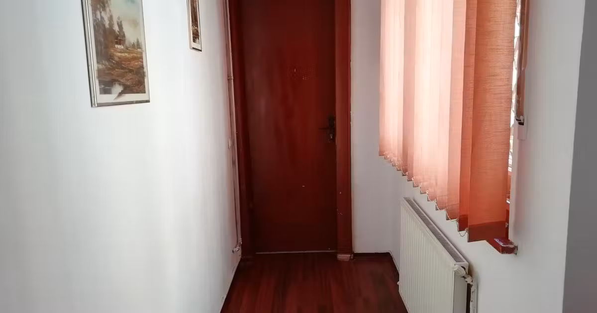Apartament de vânzare cu 2 camere în zona Ultracentral, Brașov
