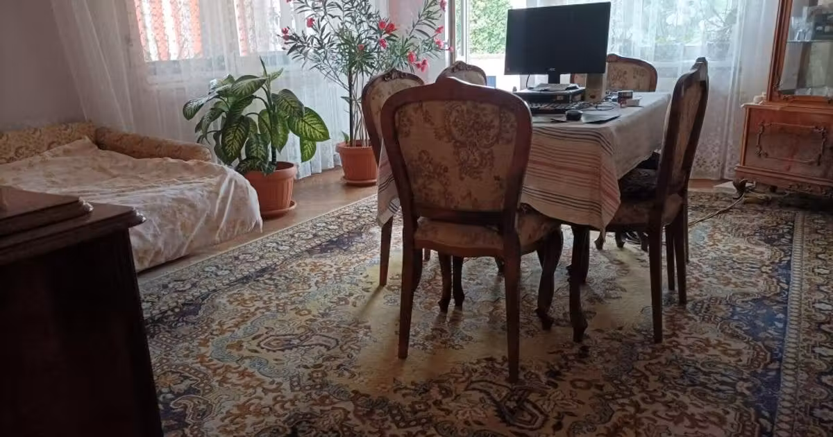 Apartament de vânzare cu 4 camere în zona Griviței, Brașov