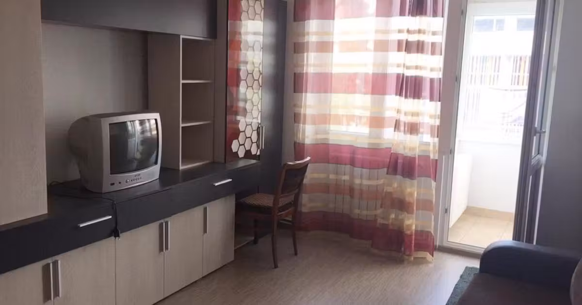 Apartament de vânzare cu 2 camere, mobilat în zona Centrul Civic, Brașov