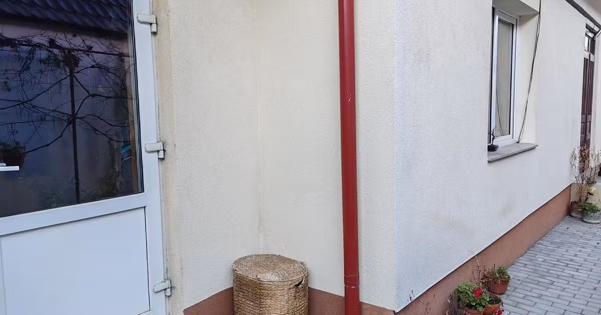 Casă individuală de vânzare cu 3 camere în Cristian