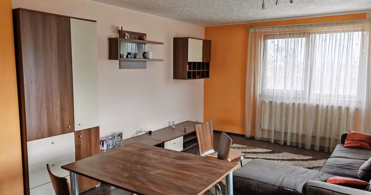 Casă de vânzare cu 5 camere în zona Florilor, Brașov