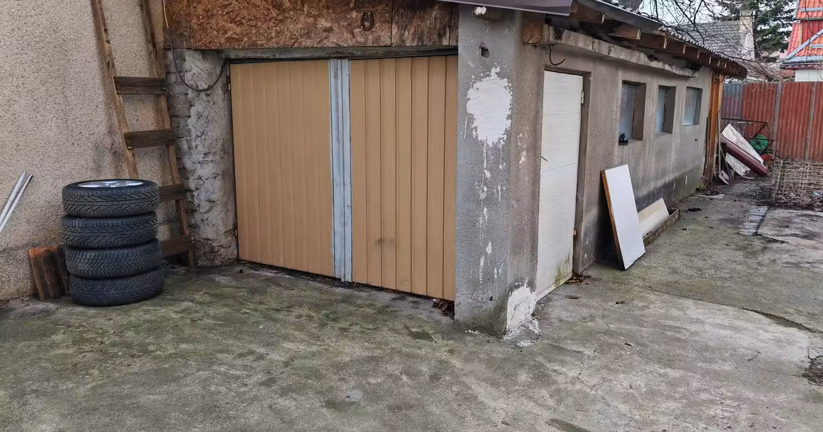 Apartament de vânzare cu 5 camere în zona Florilor, Brașov