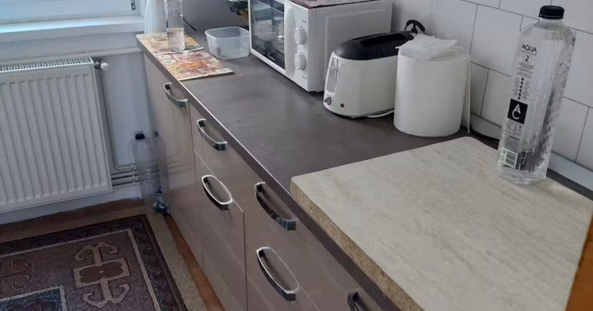 Apartament de vânzare cu 3 camere în zona Noua, Brașov