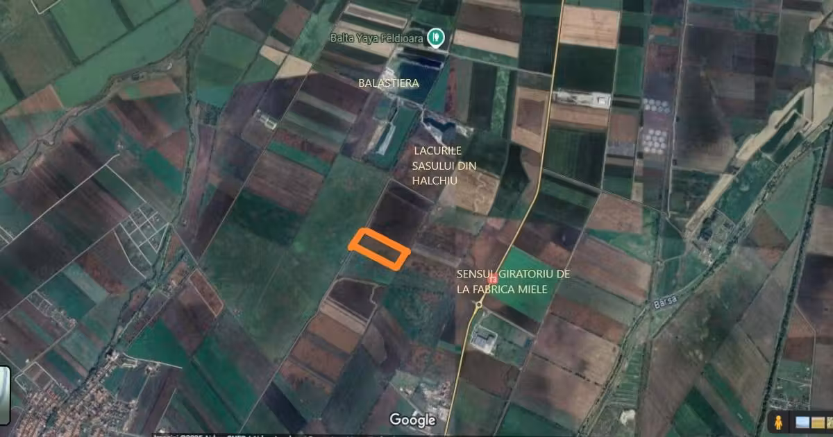 Teren agricol intravilan de vânzare de 35000 mp, în Hălchiu