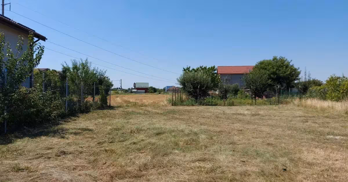 Teren Construcții intravilan de vânzare de 400 mp, în Vârteju