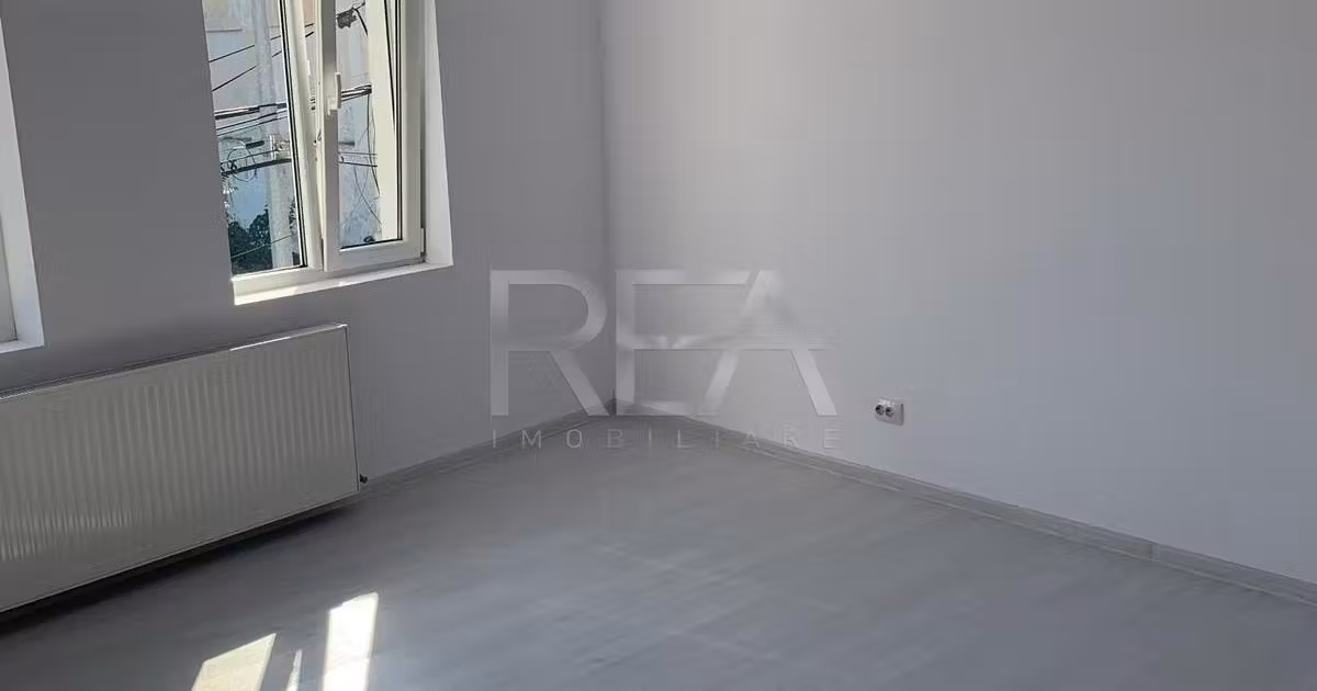 Casă individuală de vânzare cu 9 camere în zona Eminescu, Sector 2