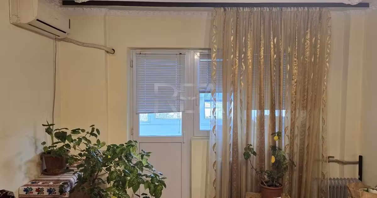 Apartament de vânzare cu 3 camere în zona Păcii, Sector 6