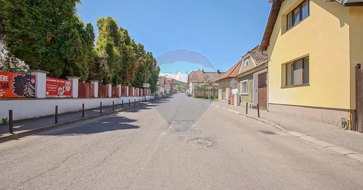 Casă individuală de vânzare cu 4 camere, mobilată în zona Brașovul Vechi, Brașov