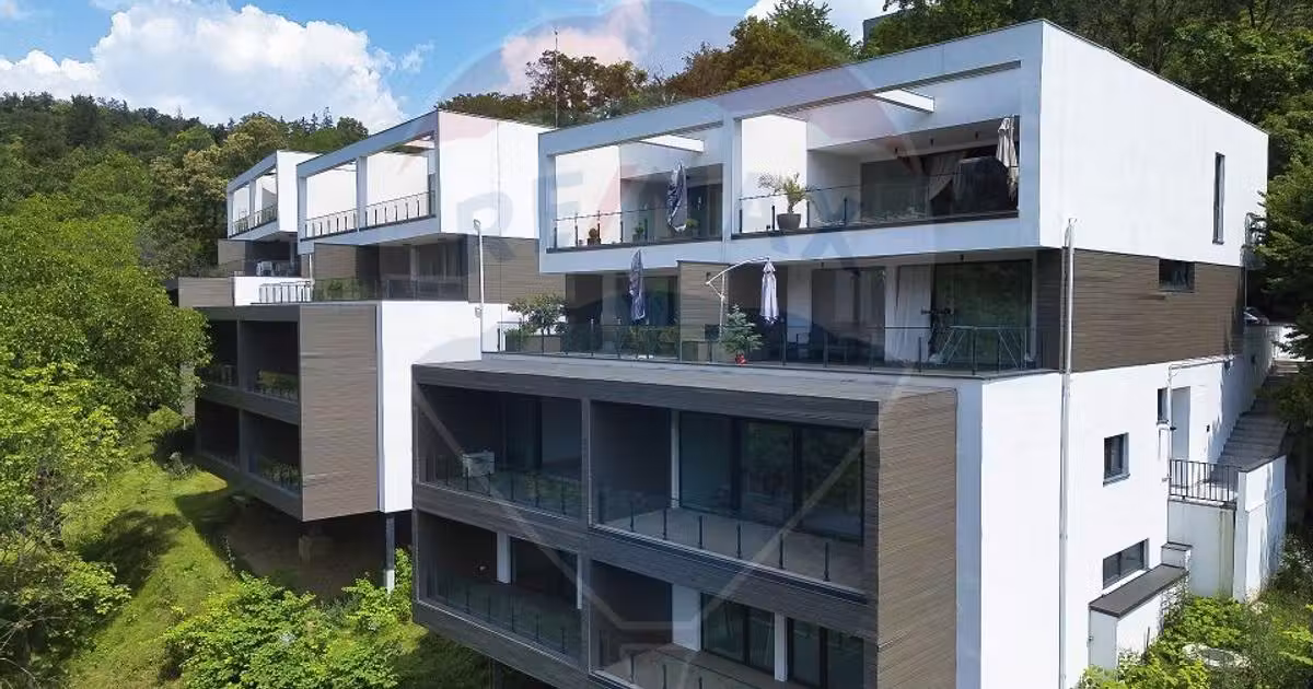 Apartament de vânzare cu 3 camere, mobilat în zona Drumul Poienii, Brașov