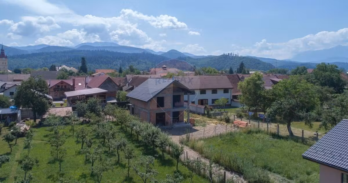 Teren Construcții intravilan de vânzare de 755 mp, în Cristian