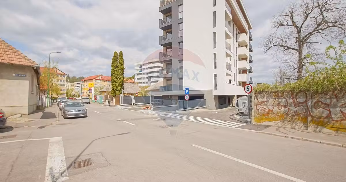 Garsonieră de vânzare, mobilată în zona Răcădău, Brașov