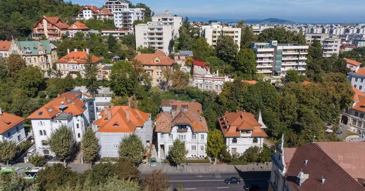 Apartament de vânzare cu 3 camere, mobilat în zona Ultracentral, Brașov