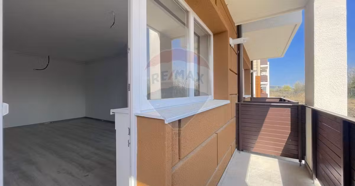 Apartament de vânzare cu 2 camere în Sânpetru