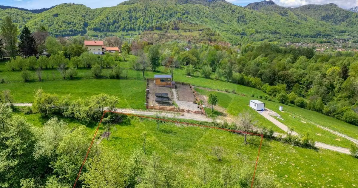Teren Construcții intravilan de vânzare de 500 mp, în Zărnești